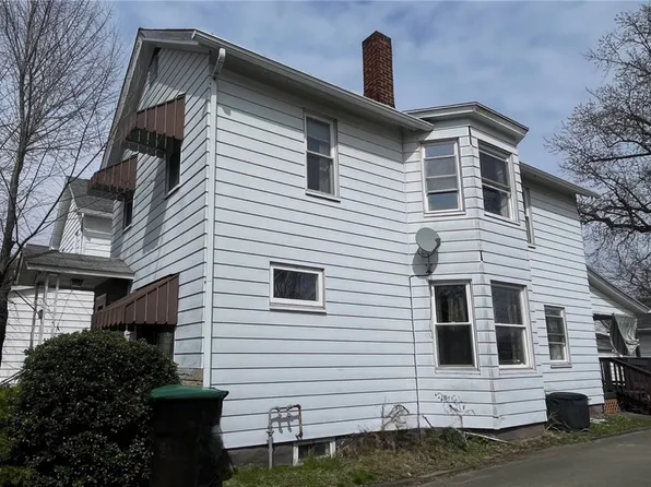 116 Center St, Franklin, PA 16323