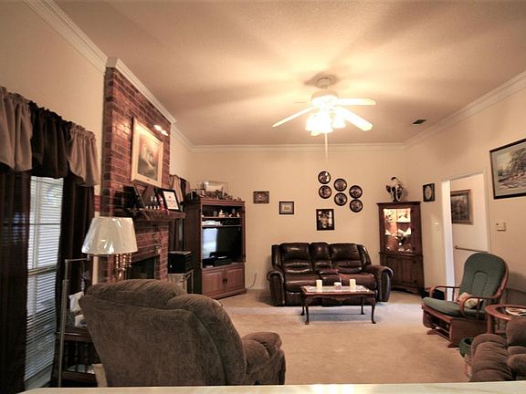 4th image of 208 S Agnew St
