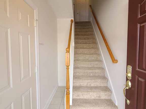 5th image of 135 Blue Leaf Dr NW