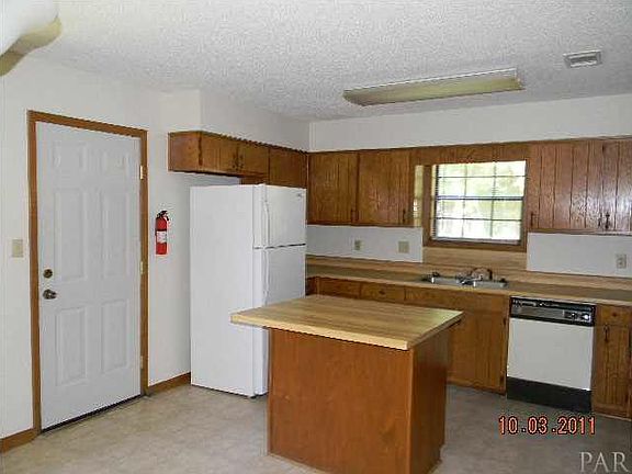 4th image of 4688 Petra Cir