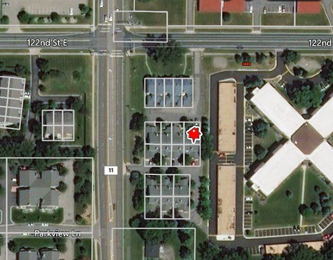 1st image of 1917 E 122nd St