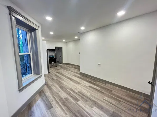 93 Bostwick Avenue image 1 of 4