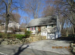497 Stanhope Rd, Sparta, NJ 07871