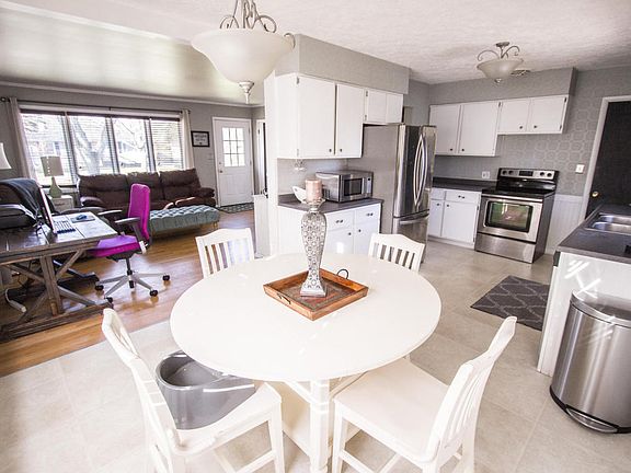 5th image of 3708 Collingwood Ave SW