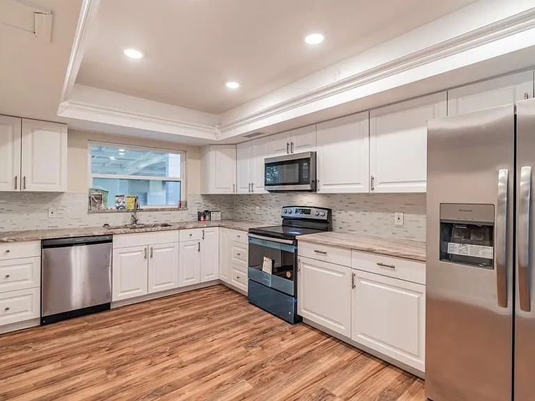 9450 W Green Bay Ln — Photo 4