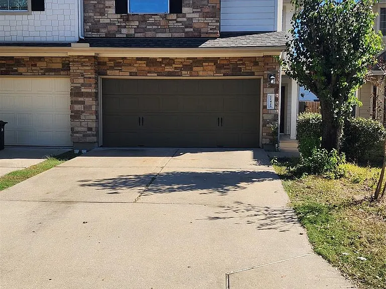 11428 Hackmatack Way — Photo 3