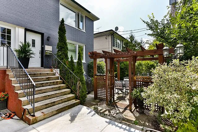 25 Love Cres #LOWER — Photo 20
