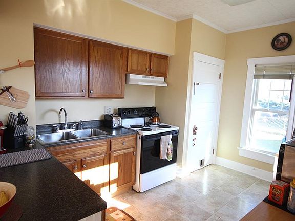 3rd image of 531 Garfield Ave