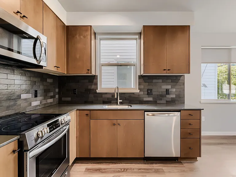 6310 N Maryland Ave #206 — Photo 7
