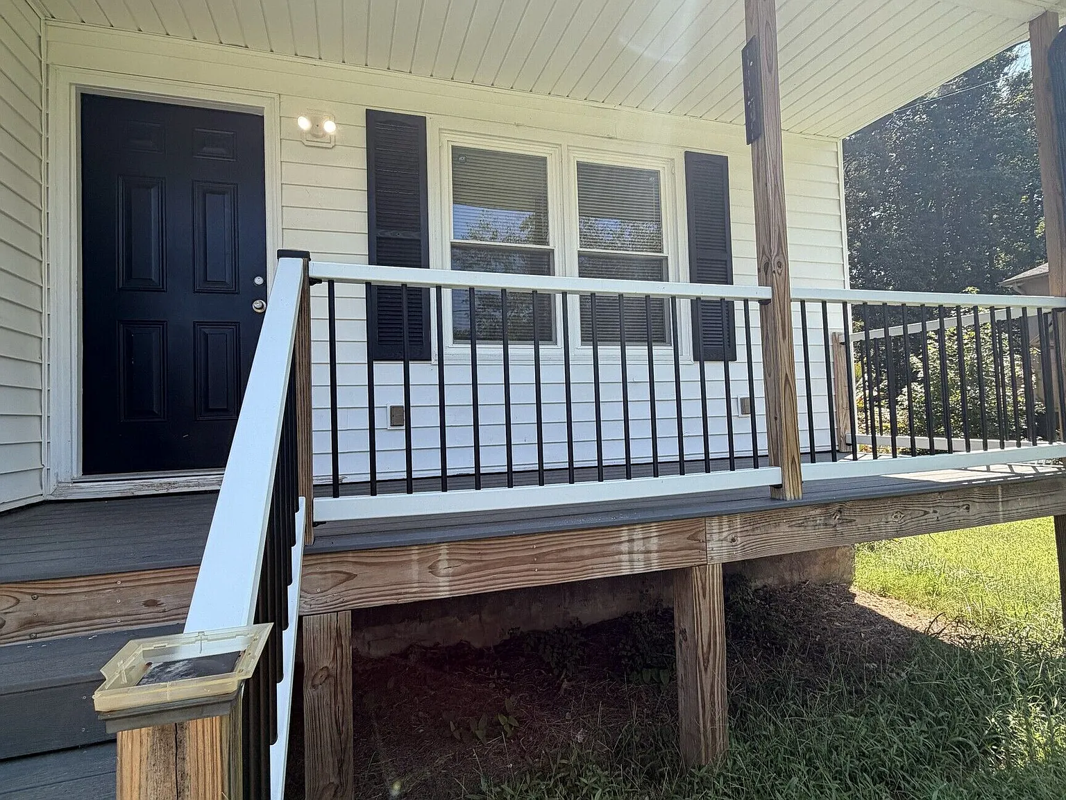 4 bed, 2.0 bath, 1520 sqft, $2,250 — Photo 3