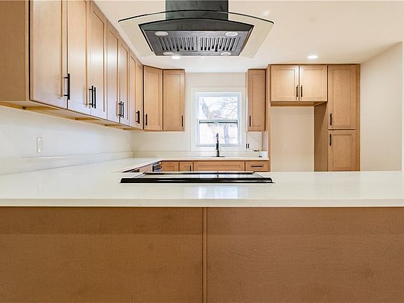 4th image of 2729 Stratford Rd