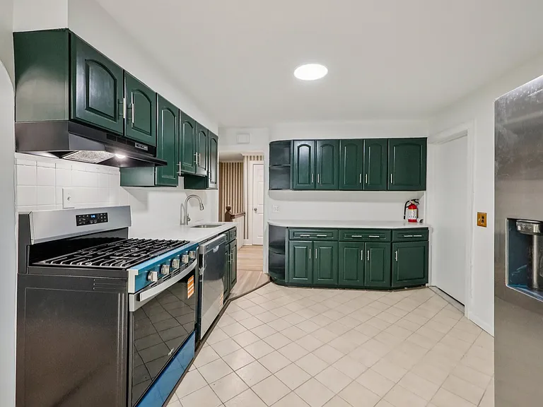 320 Orient Way #2 — Photo 9