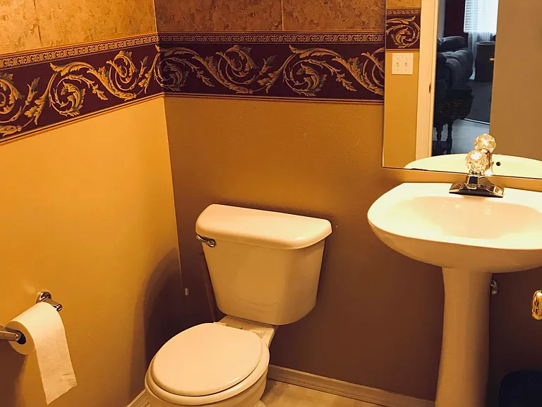 downstairs 1/2 bathroom