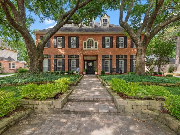 1811 Wild Plum Ct, Kingwood, TX 77345