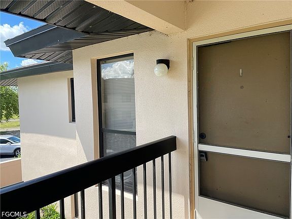 3rd image of 1070 Villa Dr APT D201
