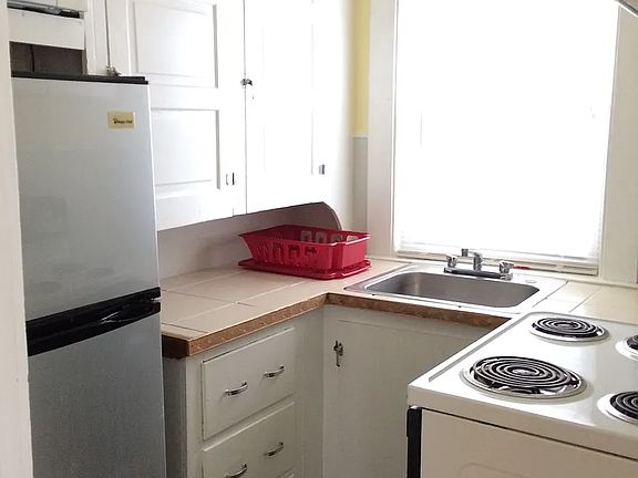 2nd image of 347 Park Ave #2