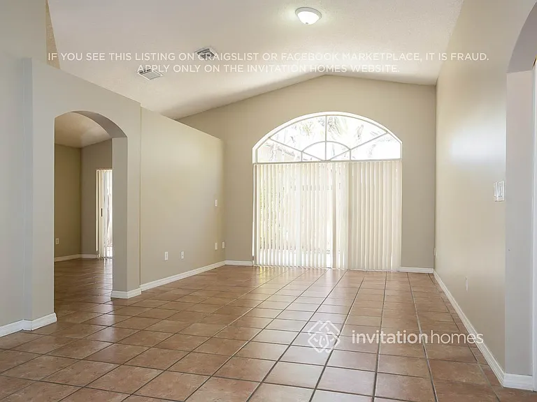 15927 SW 82nd St — Photo 5