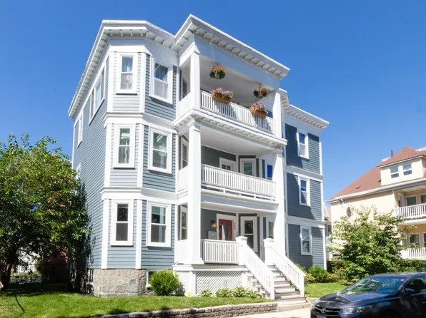 204 Centre St #3, Dorchester, MA 02124