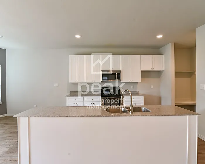 1555 Milam St — Photo 7
