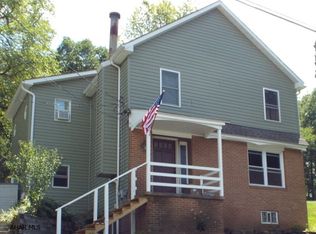 177 Baker Ln, Altoona, PA 16601