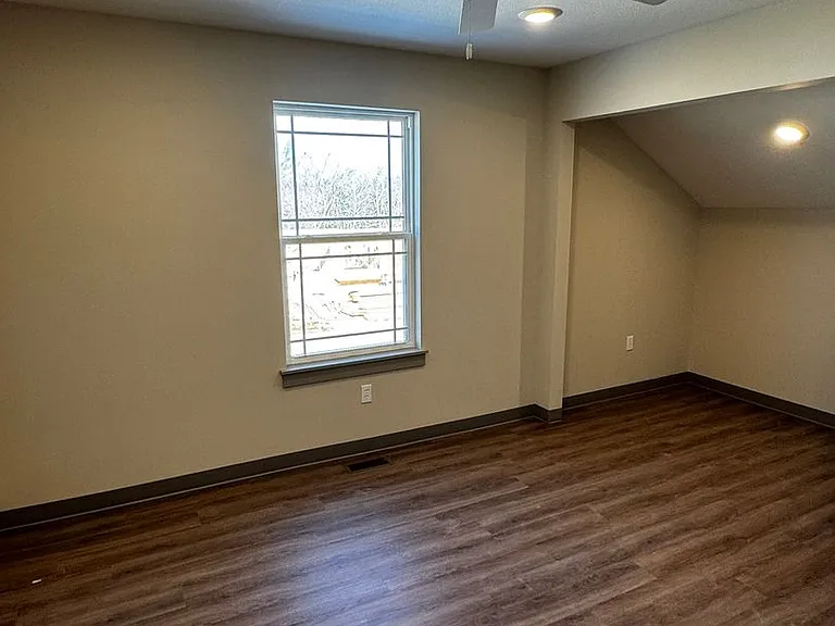 Manor Homes — Photo 62