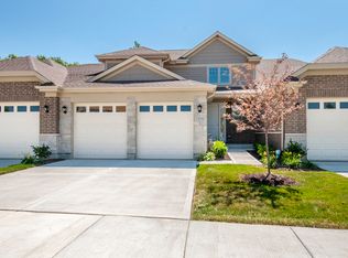 12850 Rosa Ln, Lemont, IL 60439