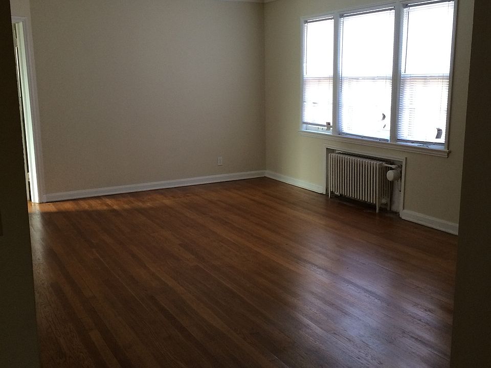 Living Room Left