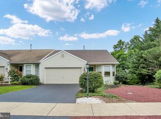 5814 Hidden Lake Dr, Harrisburg, PA 17111