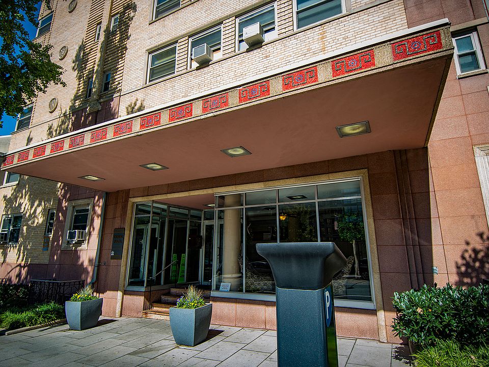 Capital Plaza Apartments Street View