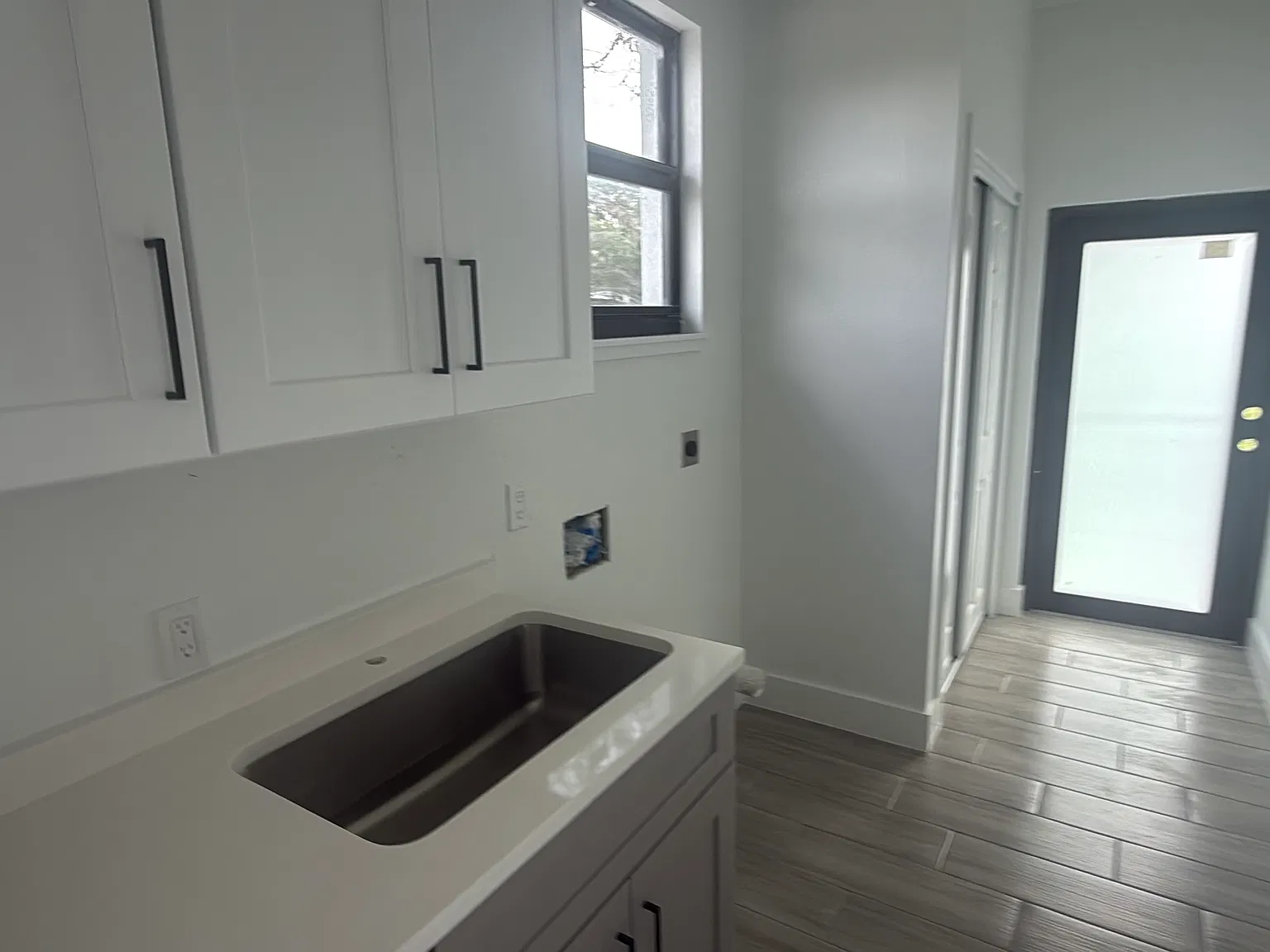 3 bed, 1440 sqft, $2,400 — Photo 3