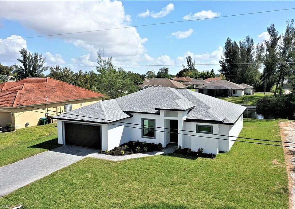 1st image of 943 SW 15th Pl