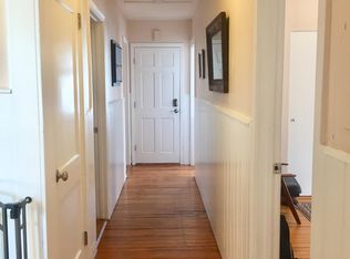 397 Gibbs Ave APT 2, Newport, RI 02840