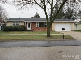 1305 S Walnut St, Janesville, WI 53546
