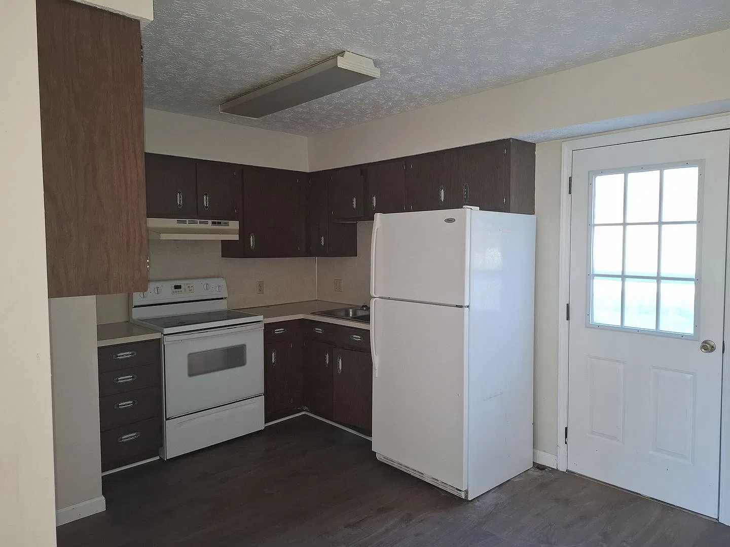 1419 Hilton Road — Photo 3