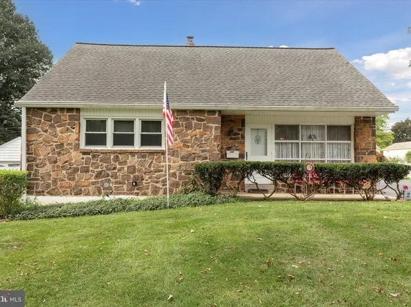 20 Dechert Rd, Conshohocken, PA 19428