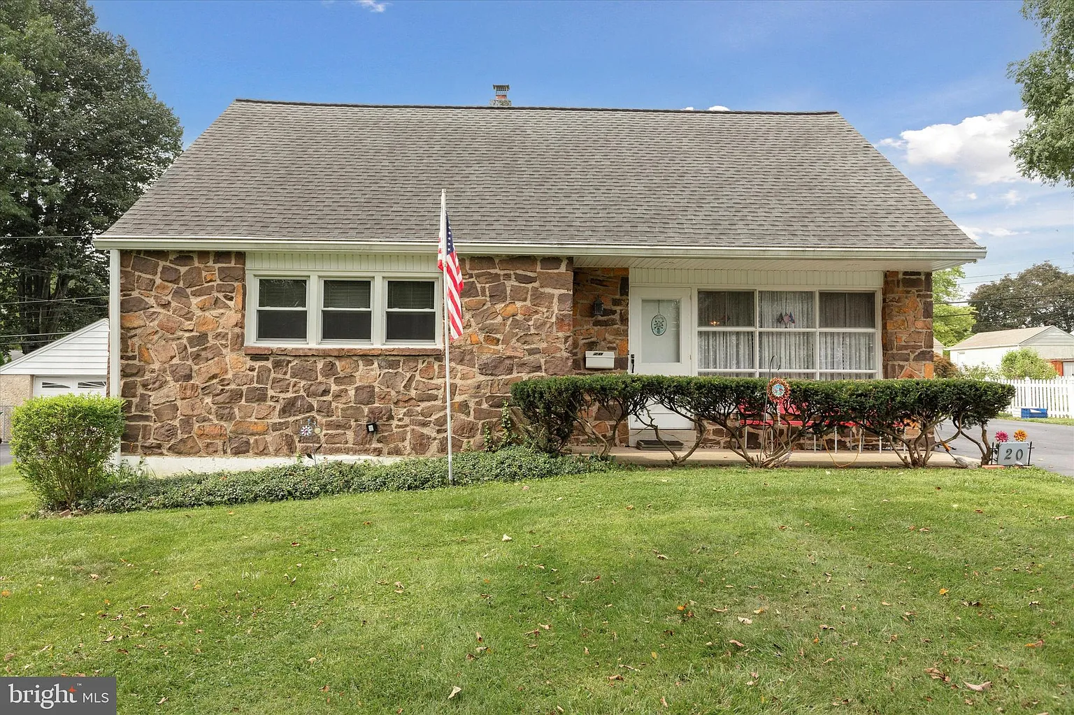 20 Dechert Rd photo 1