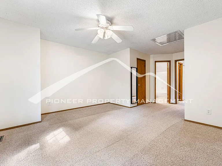 9742 W Cornell Pl — Photo 10