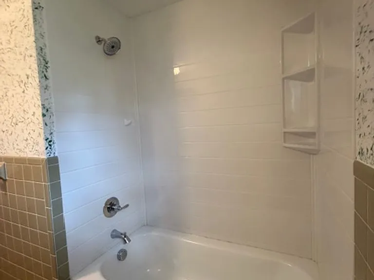 2201 Grey Ridge Rd — Photo 17