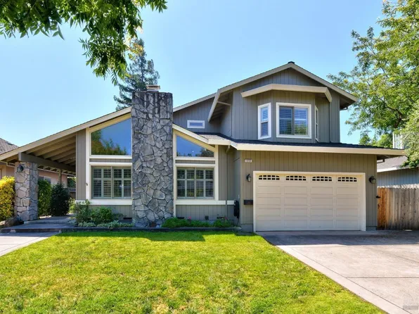 4890 Hoen Avenue, Santa Rosa, CA 95405