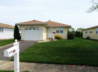 14 Marquis St, Toms River, NJ 08757