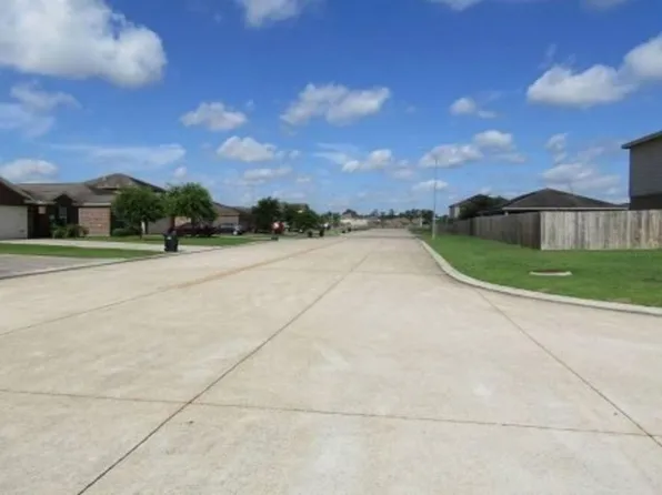 8922 Stagewood Dr, Humble, TX 77338