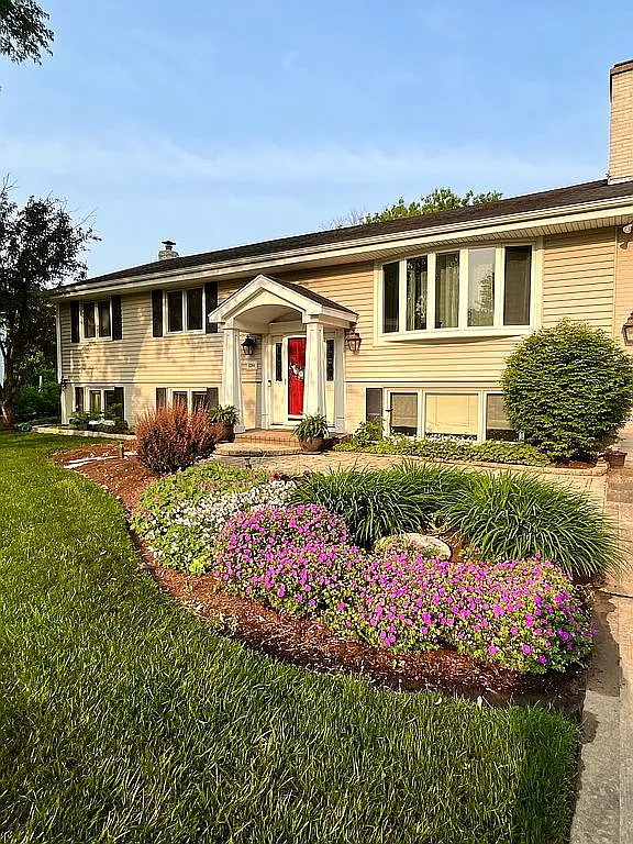 5264 Pennywood Dr photo 1