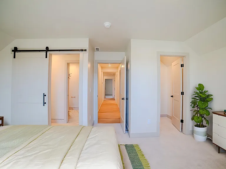 793 S 350 E — Photo 16