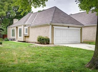 12590 Barkley St, Overland Park, KS 66209