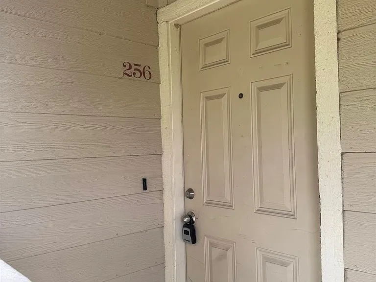 2901 Gulf Fwy #256D — Photo 1