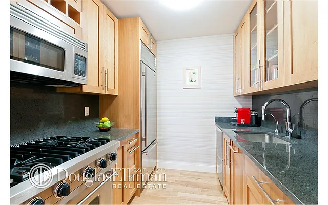 Rented by Douglas Elliman | media 44