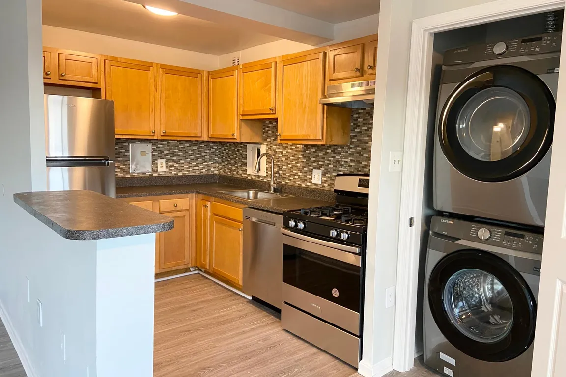 Kitchen With Washer & Dryer