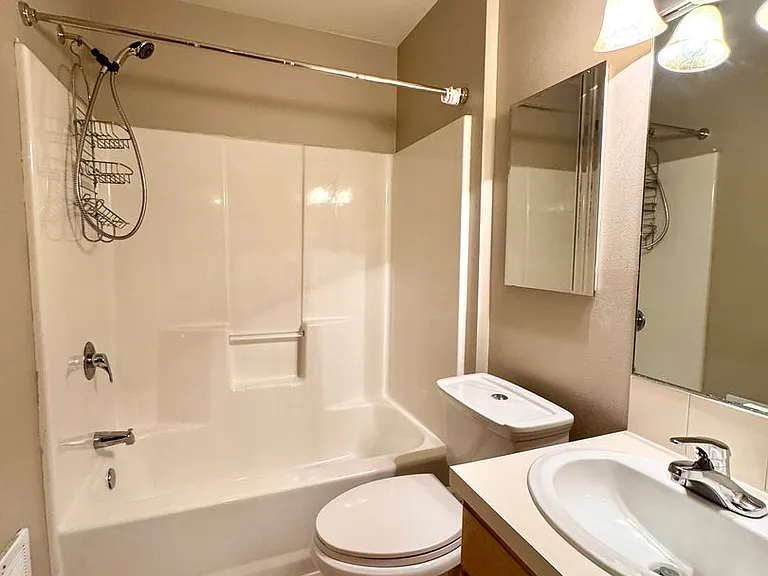 26325 Illinois Ave NE #B103 — Photo 11