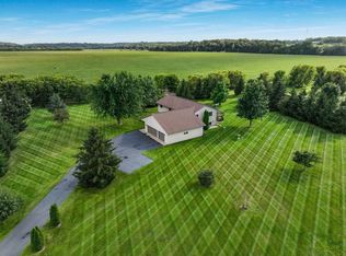 621 N Glover Rd, Hudson, WI 54016