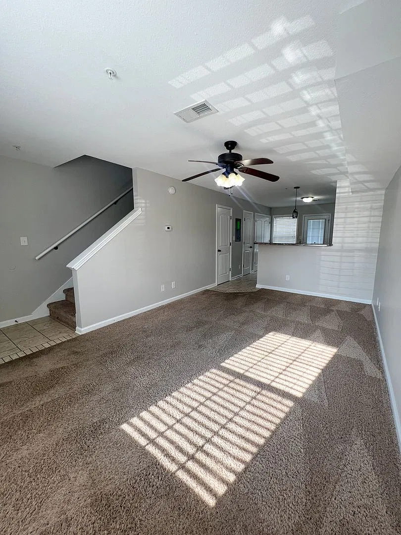 1604 Railton Court — Photo 2